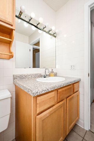 4101 Parklawn Avenue 201, Edina, MN 55435