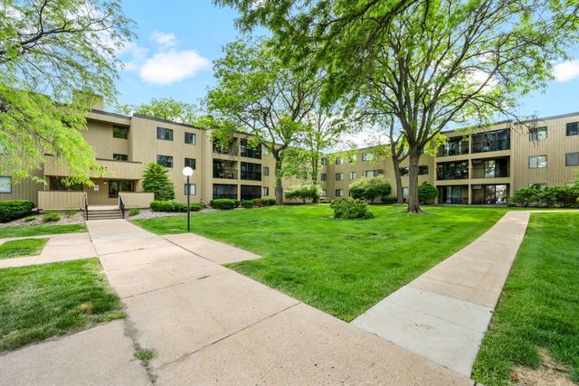 4101 Parklawn Avenue 201, Edina, MN 55435