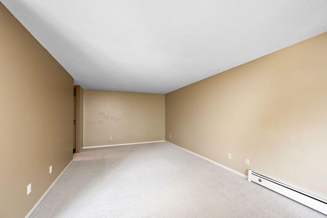4101 Parklawn Avenue 201, Edina, MN 55435