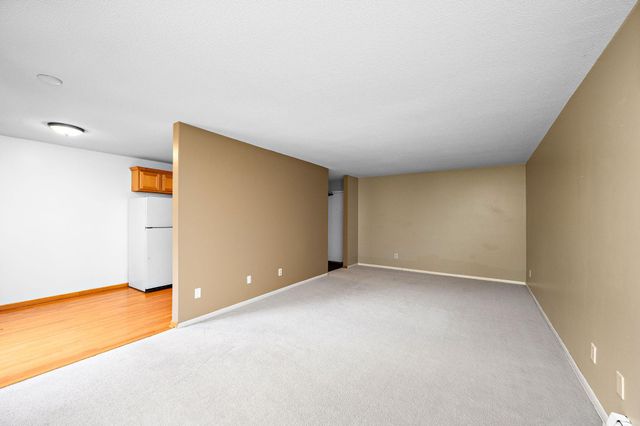 4101 Parklawn Avenue 201, Edina, MN 55435