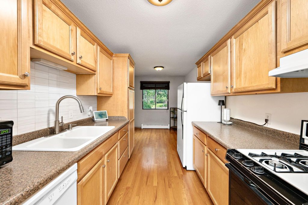 4101 Parklawn Avenue 201, Edina, MN 55435 — photo 5