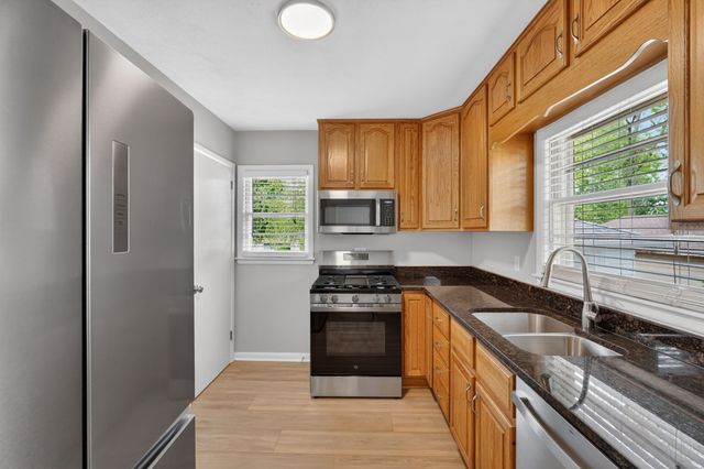 1721 Woodland Avenue, West Des Moines, IA 50265