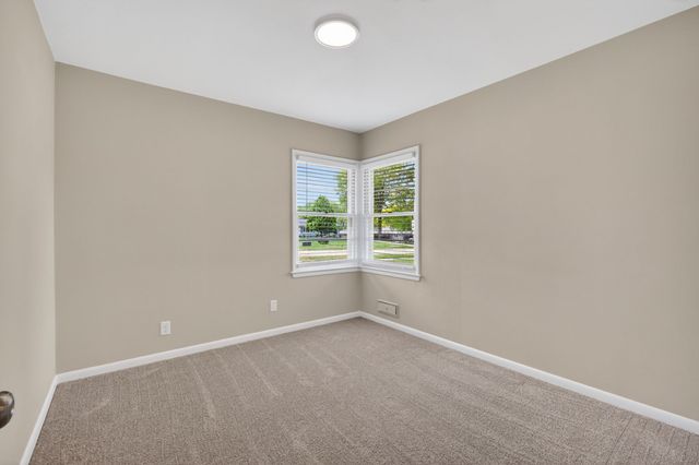 1721 Woodland Avenue, West Des Moines, IA 50265