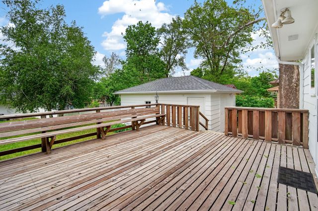 1721 Woodland Avenue, West Des Moines, IA 50265