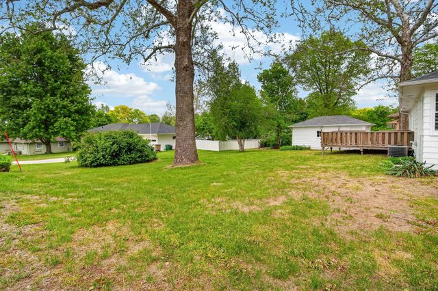 1721 Woodland Avenue, West Des Moines, IA 50265