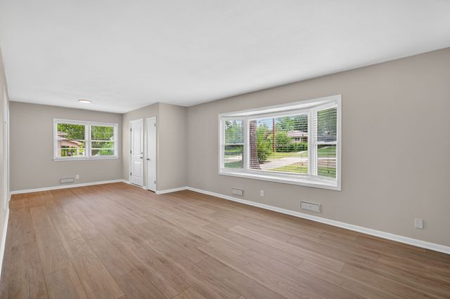 1721 Woodland Avenue, West Des Moines, IA 50265