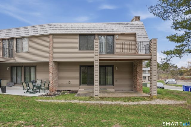 14 Redwood Court 14, Cromwell, CT 06416