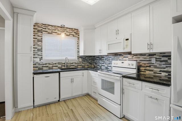 14 Redwood Court 14, Cromwell, CT 06416