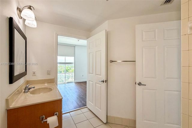 2600 SW 27th Ave 902, Miami, FL 33133