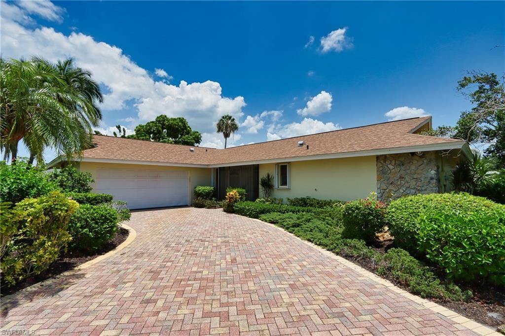 28387 Las Palmas CIR, Bonita Springs, FL 34135