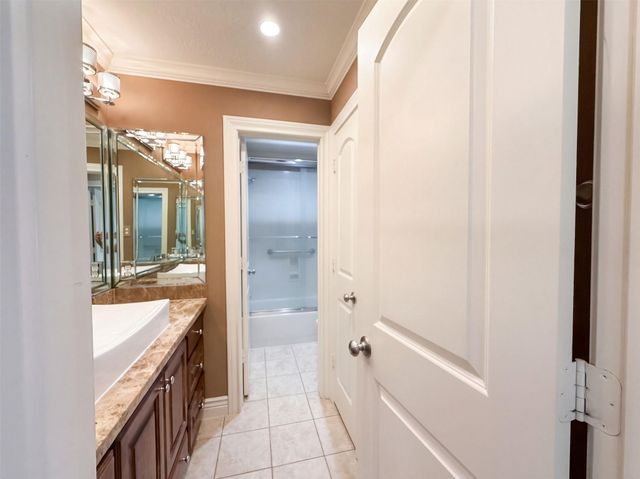 119 Greenridge Circle, League City, TX 77573