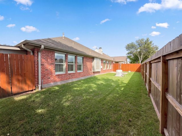119 Greenridge Circle, League City, TX 77573