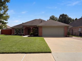 119 Greenridge Circle, League City, TX 77573