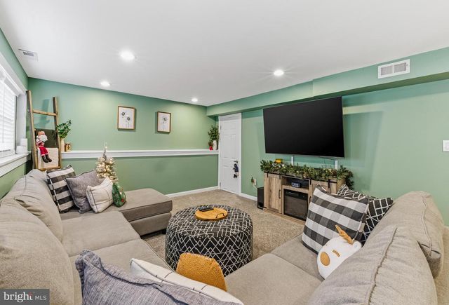 231 FRANKFORD AVE, Blackwood, NJ 08012