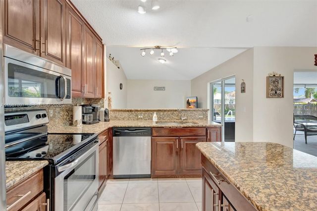 4533 SW Cacao St, Port St. Lucie, FL 34953