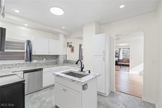 366 Oberlin Avenue, Lorain, OH 44052