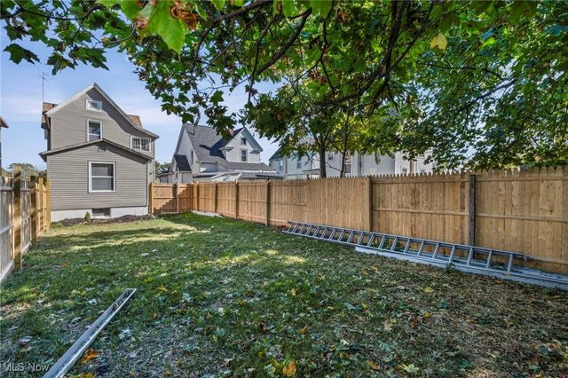 366 Oberlin Avenue, Lorain, OH 44052