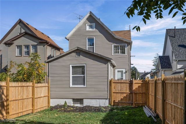 366 Oberlin Avenue, Lorain, OH 44052