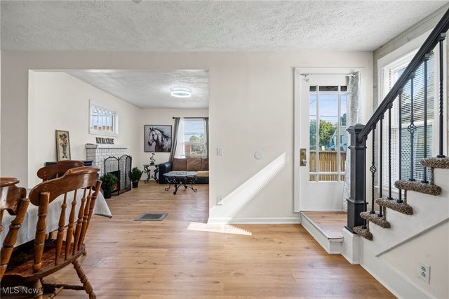 366 Oberlin Avenue, Lorain, OH 44052