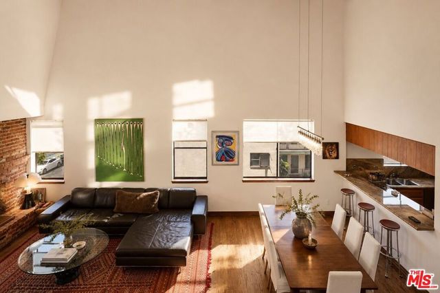 432 S Hamel Road 303, Los Angeles, CA 90048