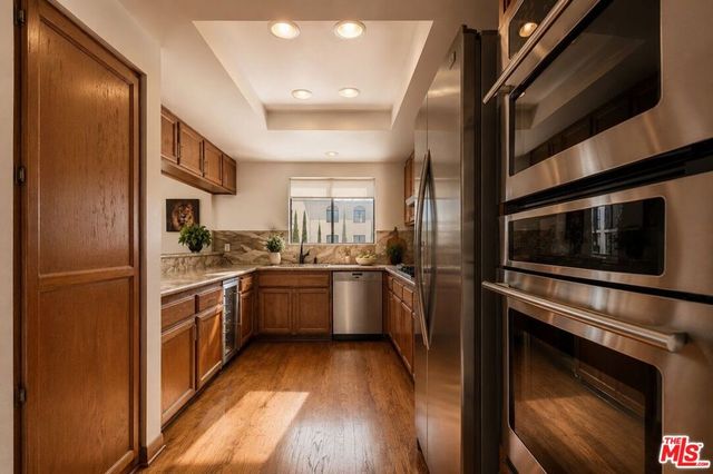 432 S Hamel Road 303, Los Angeles, CA 90048
