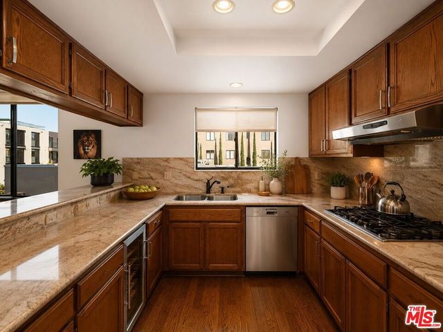 432 S Hamel Road 303, Los Angeles, CA 90048