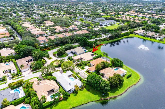 137 Pembroke Drive, Palm Beach Gardens, FL 33418