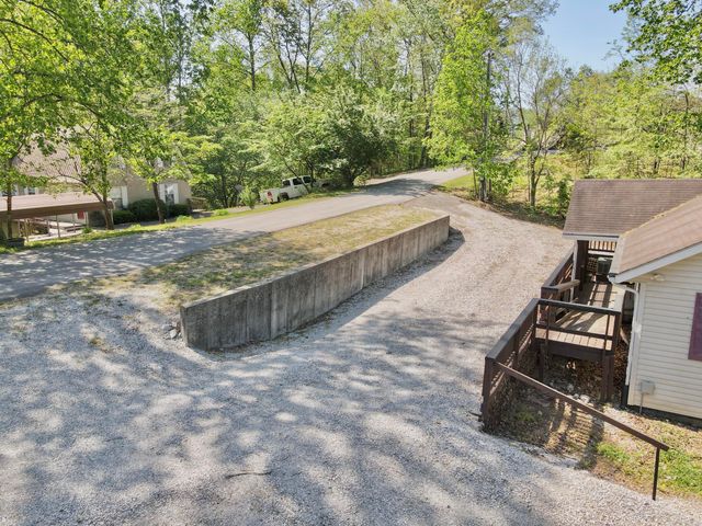 131 Golden Pond Road, Monticello, KY 42633