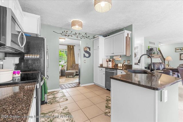 11909 Millstone Drive, Grand Ledge, MI 48837