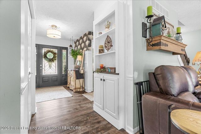 11909 Millstone Drive, Grand Ledge, MI 48837