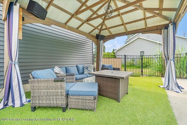 11909 Millstone Drive, Grand Ledge, MI 48837