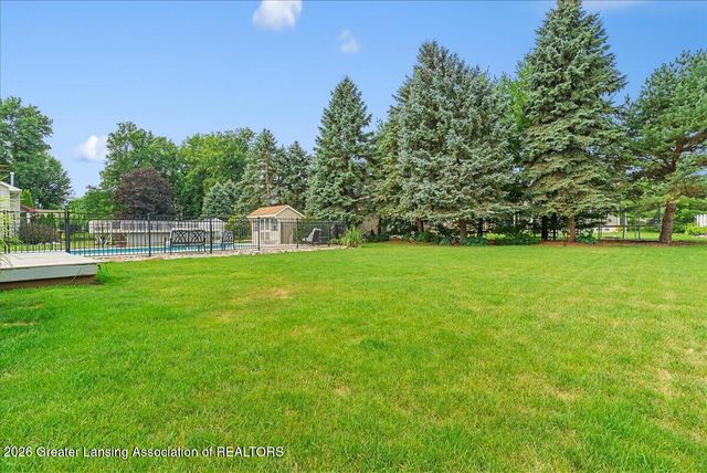 11909 Millstone Drive, Grand Ledge, MI 48837