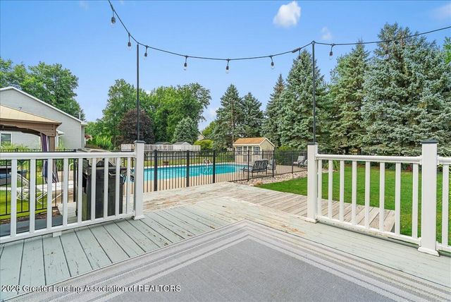 11909 Millstone Drive, Grand Ledge, MI 48837