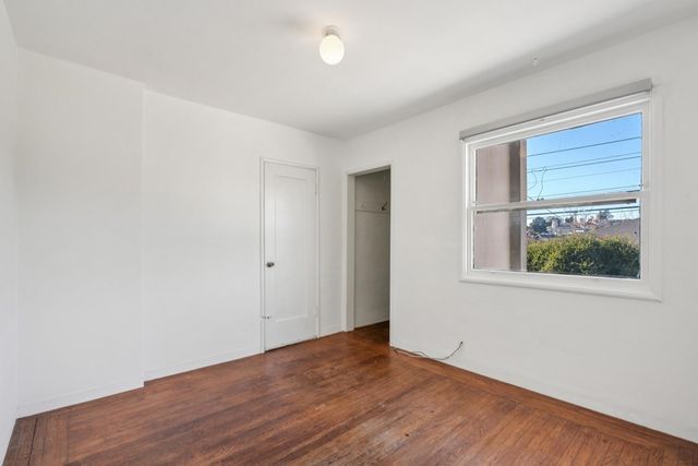 832 832 Walker, Oakland, CA 94610