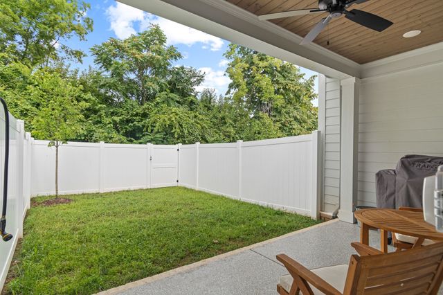 3198 Sassafras Ln, Thompsons Station, TN 37179