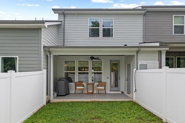 3198 Sassafras Ln, Thompsons Station, TN 37179