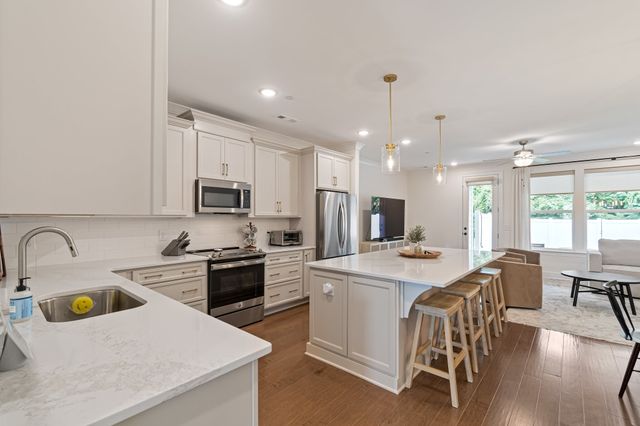 3198 Sassafras Ln, Thompsons Station, TN 37179