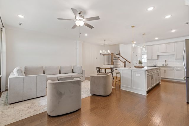 3198 Sassafras Ln, Thompsons Station, TN 37179