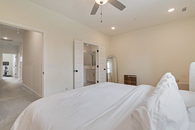 3198 Sassafras Ln, Thompsons Station, TN 37179