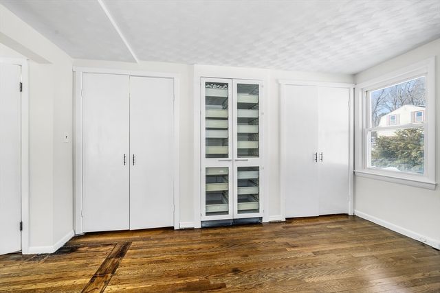 2 Perreault Ave, Billerica, MA 01821