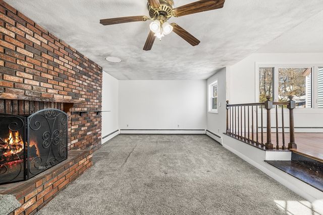 2 Perreault Ave, Billerica, MA 01821