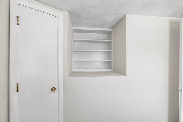 2 Perreault Ave, Billerica, MA 01821