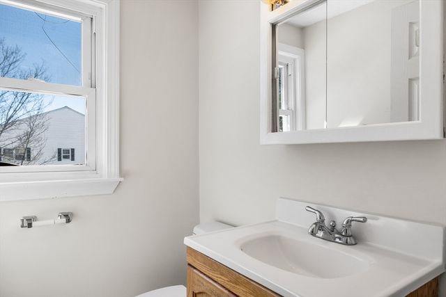 2 Perreault Ave, Billerica, MA 01821