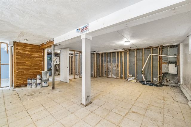 2 Perreault Ave, Billerica, MA 01821