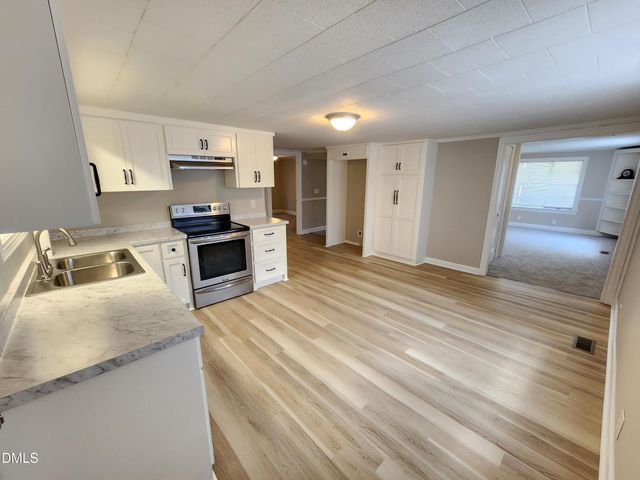 1622 S Brightleaf Boulevard, Smithfield, NC 27577