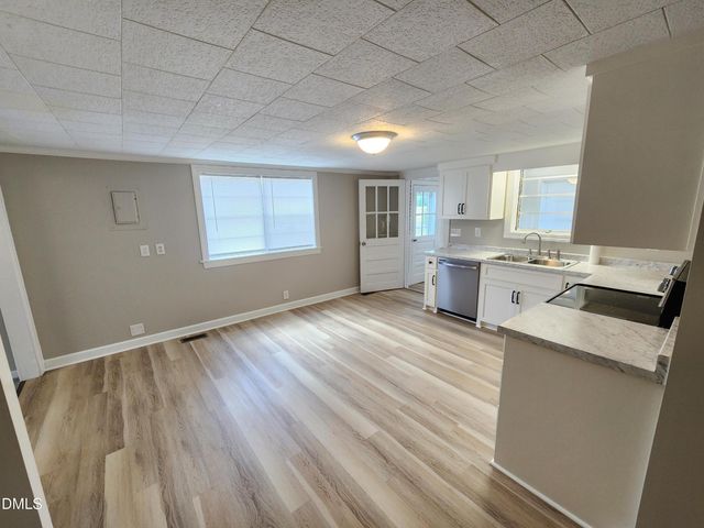 1622 S Brightleaf Boulevard, Smithfield, NC 27577