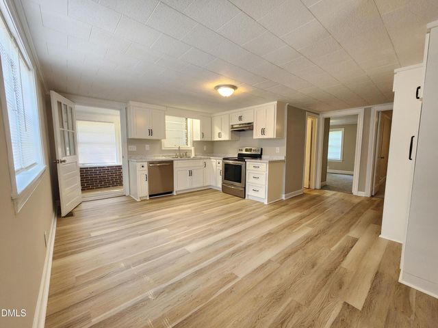 1622 S Brightleaf Boulevard, Smithfield, NC 27577