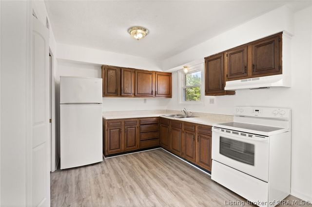 202 Whitsett Way, Charlestown, IN 47111