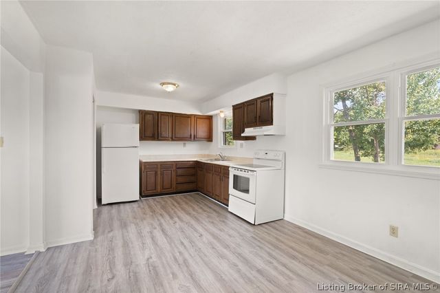 202 Whitsett Way, Charlestown, IN 47111
