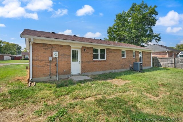 202 Whitsett Way, Charlestown, IN 47111